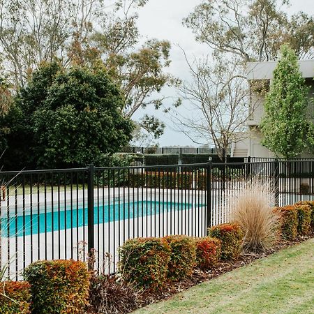 Nagambie Waterfront Motel Екстер'єр фото