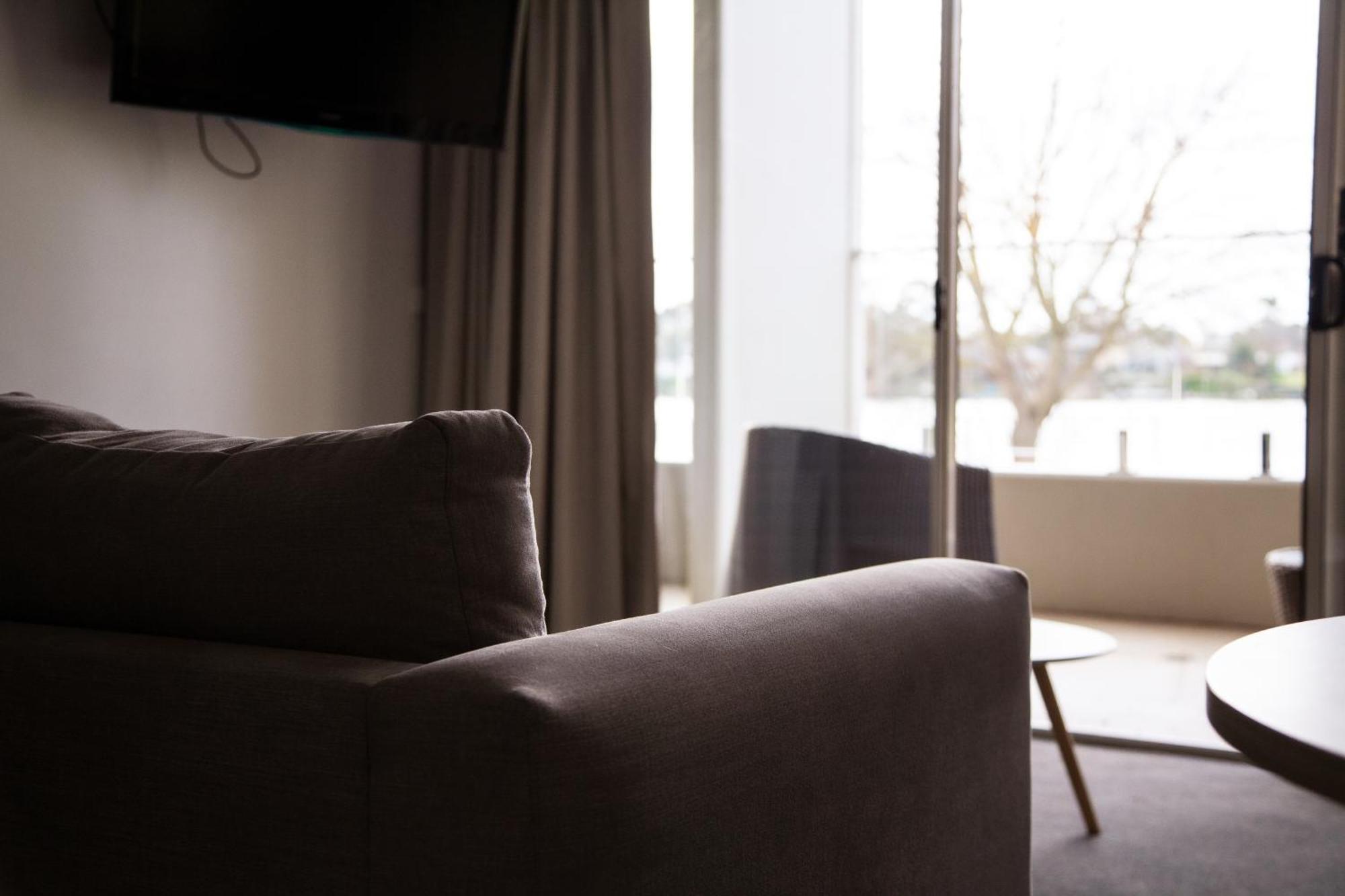 Nagambie Waterfront Motel Екстер'єр фото