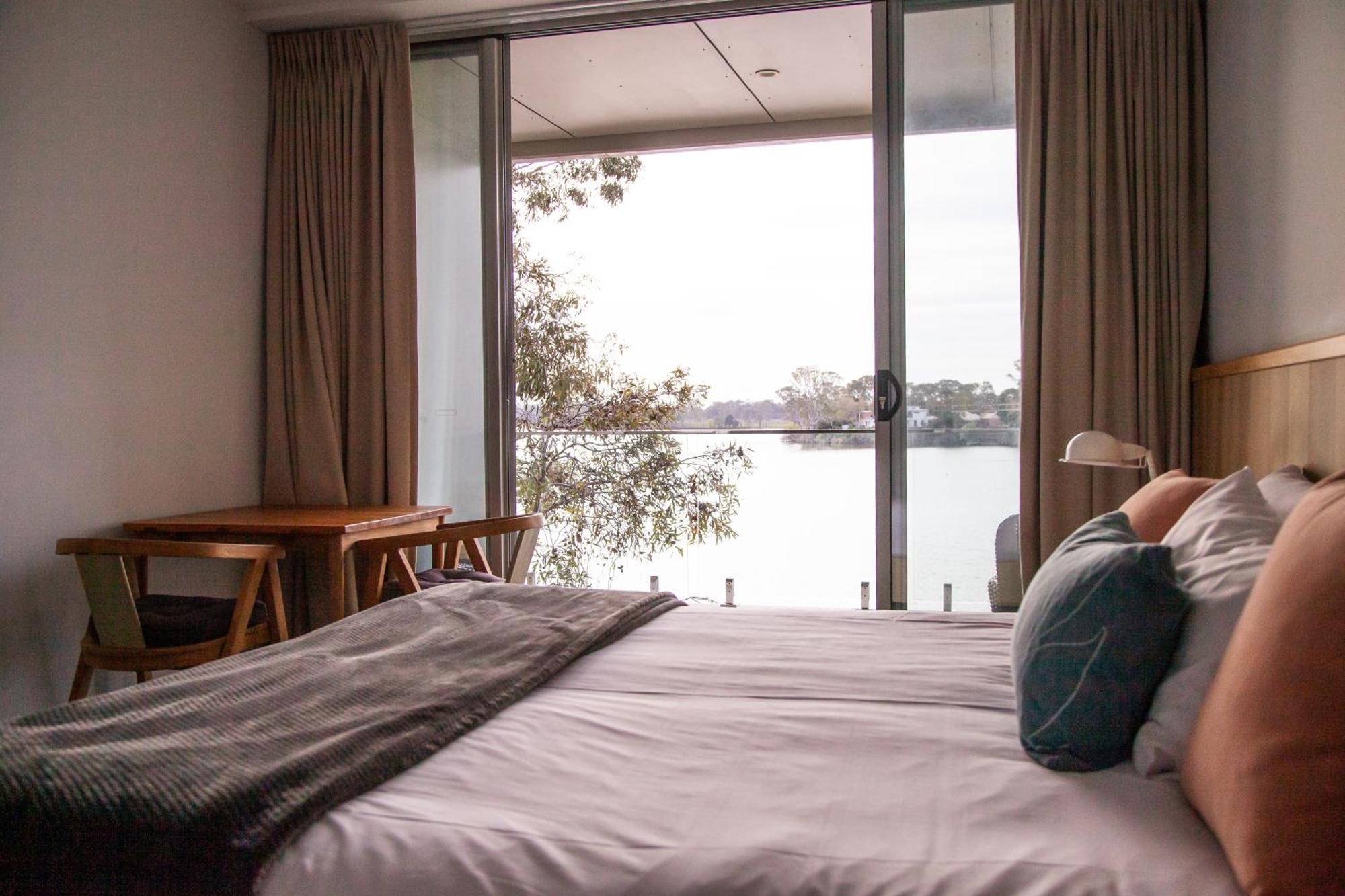 Nagambie Waterfront Motel Екстер'єр фото