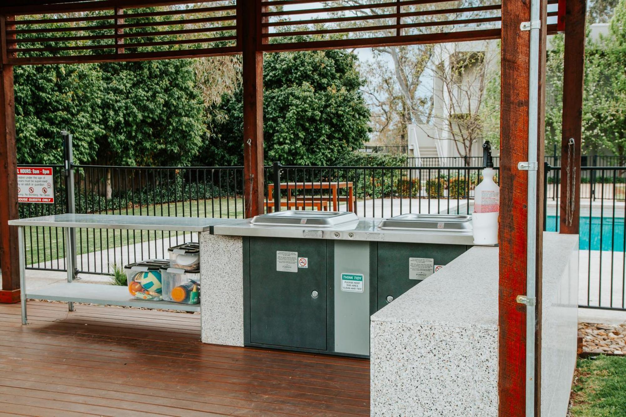 Nagambie Waterfront Motel Екстер'єр фото