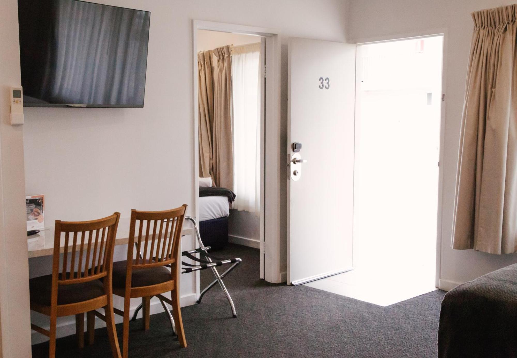 Nagambie Waterfront Motel Екстер'єр фото